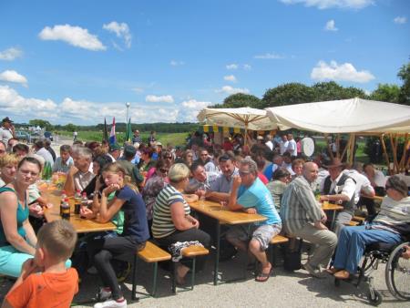 Prireditev ob vstopu Hrvaške v EU na mejnem prehodu Gibina 18